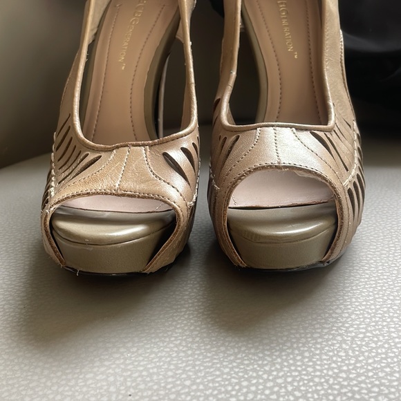 BCBGeneration Open Toe Pumps Heels - Picture 4 of 6
